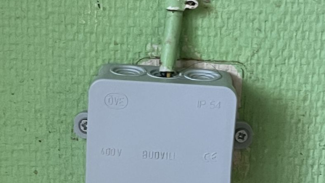 Jauna elektrības kārba