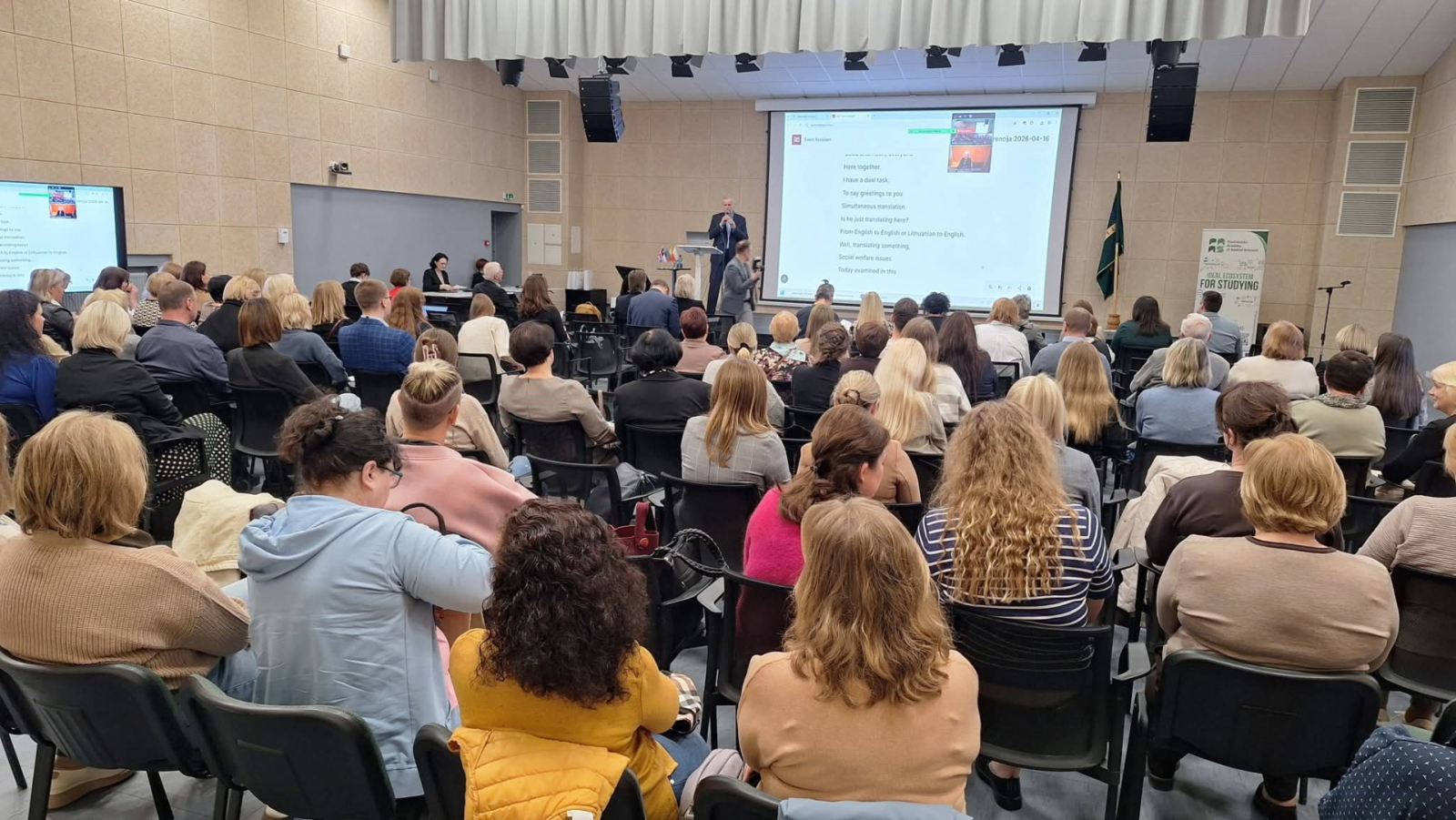 Notiek konference