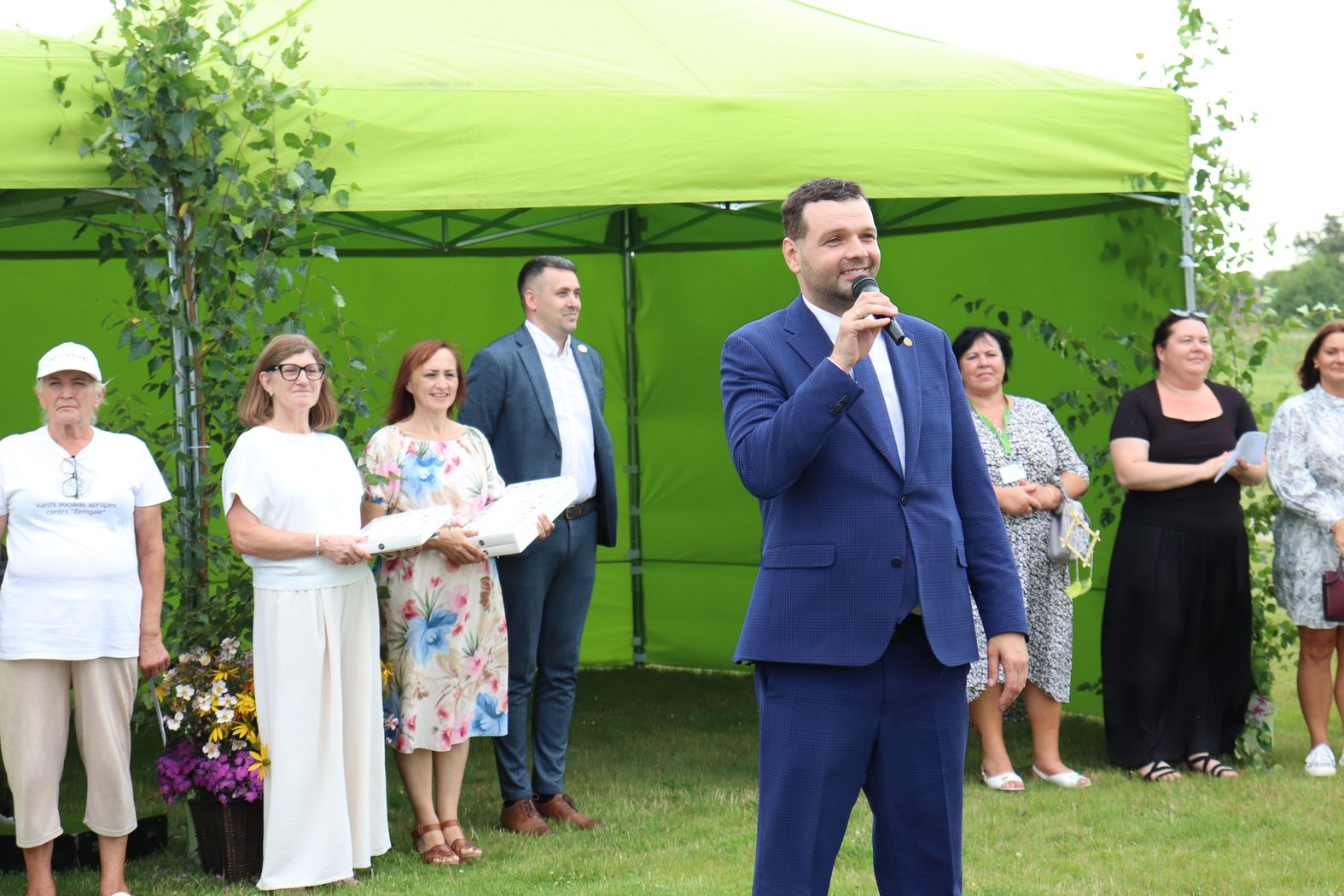Svinīgo uzrunu saka labklājības ministrs