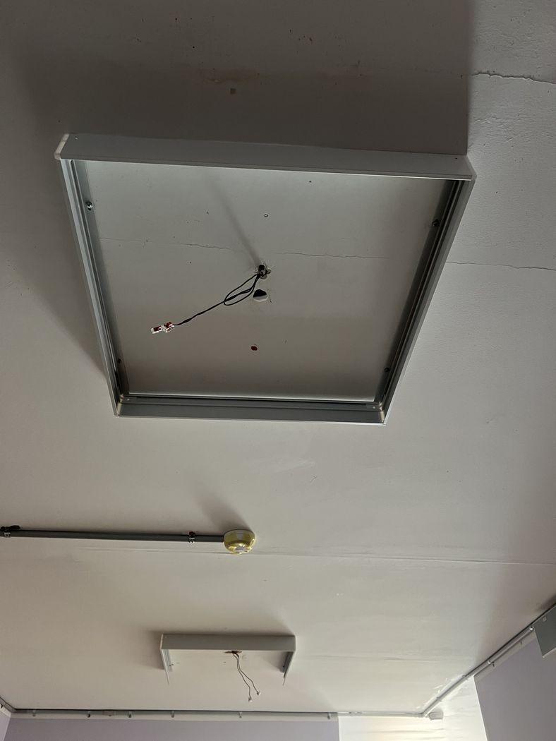 LED paneļu uzstādīšanas process