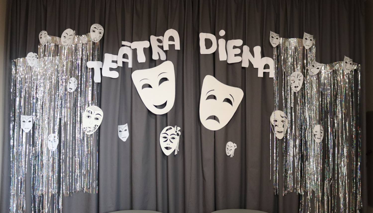 Teātra diena