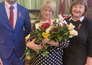 Direktors, filiāles vadītāja un darbinieks