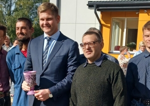 Labklājības ministrs G.Eglītis ar klietiem