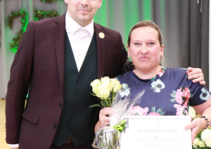 Direktors ar sadarbības partneri