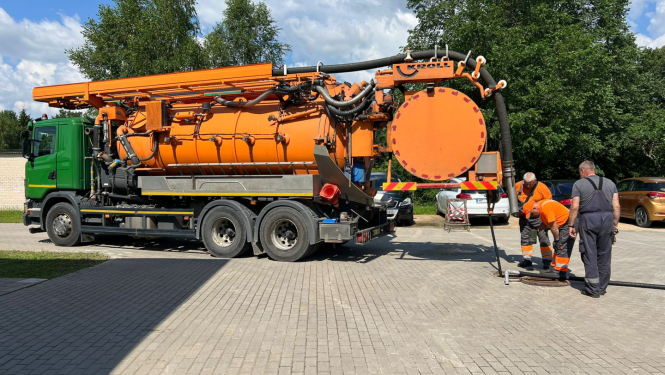 Noris āra kanalizācijas sistēmas uzlabošanas darbi ar profesionālu tehniku