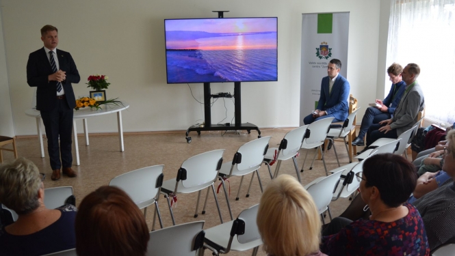 Labklājības ministrs G.Eglītis VSAC “Zemgale” filiālē “Rūja”
