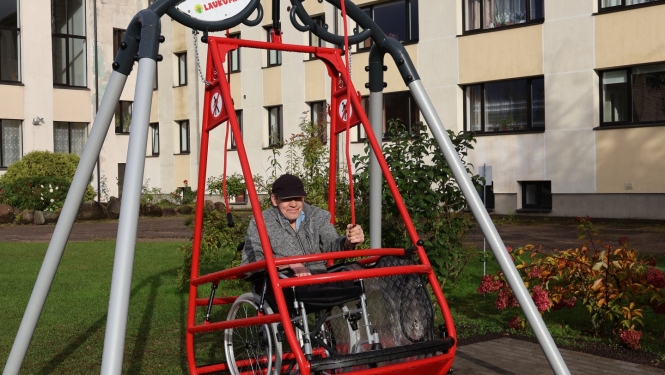 VSAC "Zemgale" filiālēs uzstādītas šūpoles