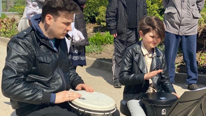 auglu_koku_stadisanas_pasakums_muzikas_skola