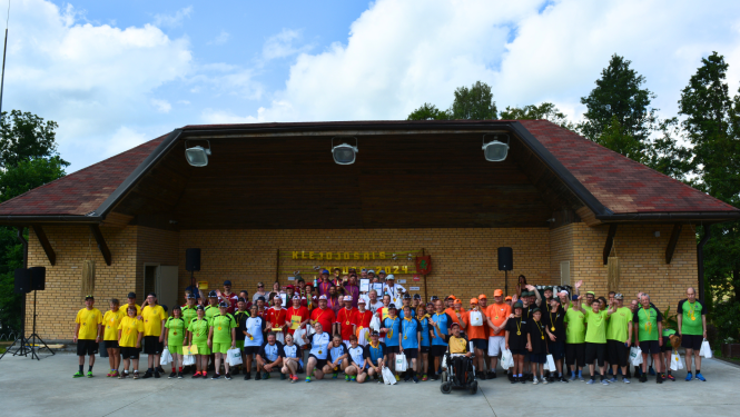 Klejojošais kauss 2024