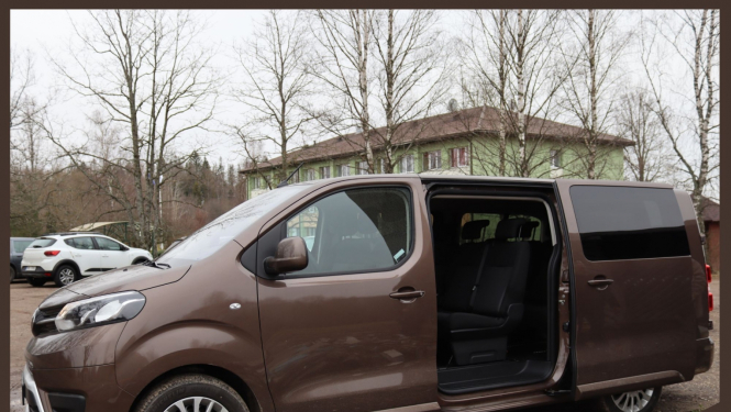 Attēlā transportlīdzeklis Toyota Proace Verso