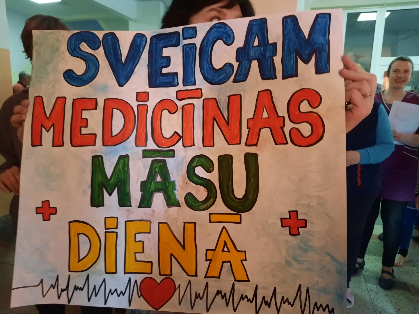 starptautiska_masu_diena_ropazi_apsveikums_plakats