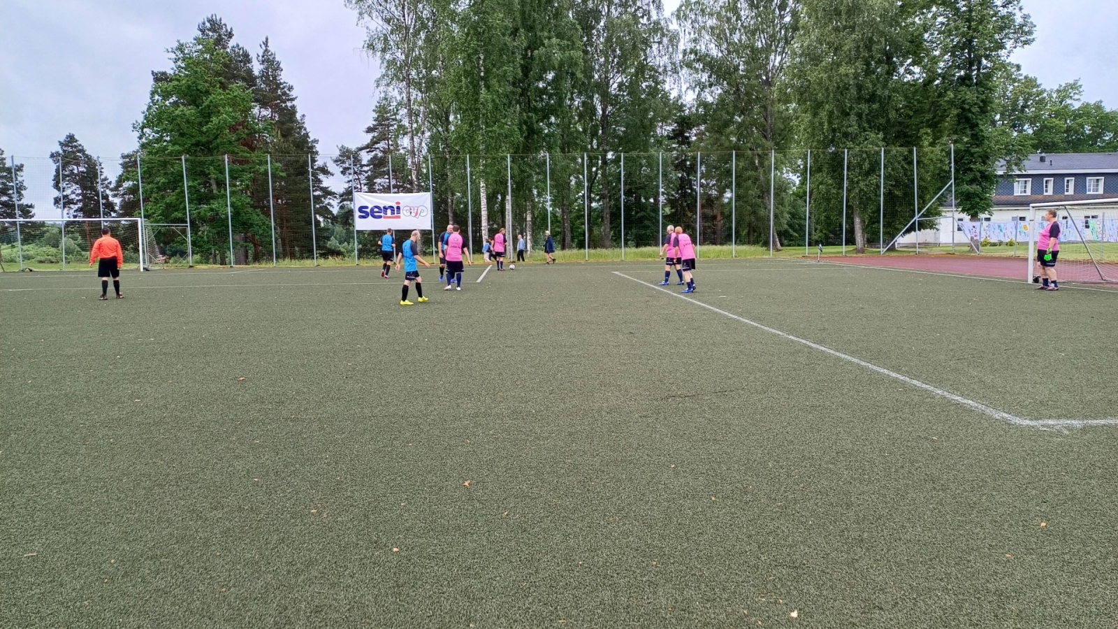 Seni Cup 2024 dalībnieki spēlē