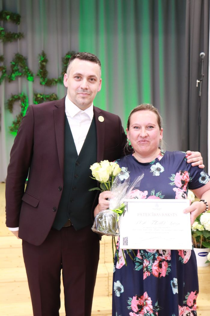 Direktors ar sadarbības partneri