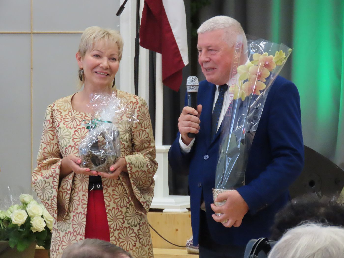sadarbības partneri sveic iestādi jubilejā