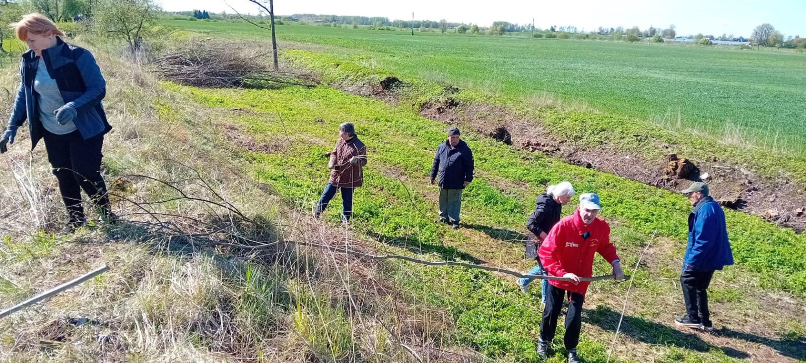 Talkas diena. Tiek sakopta filiāles apkārtne