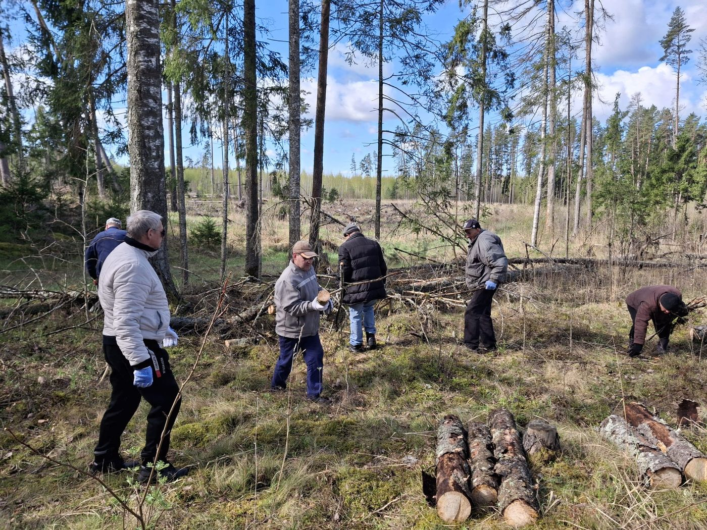 Talkas diena. Tiek sakopta filiāles apkārtne