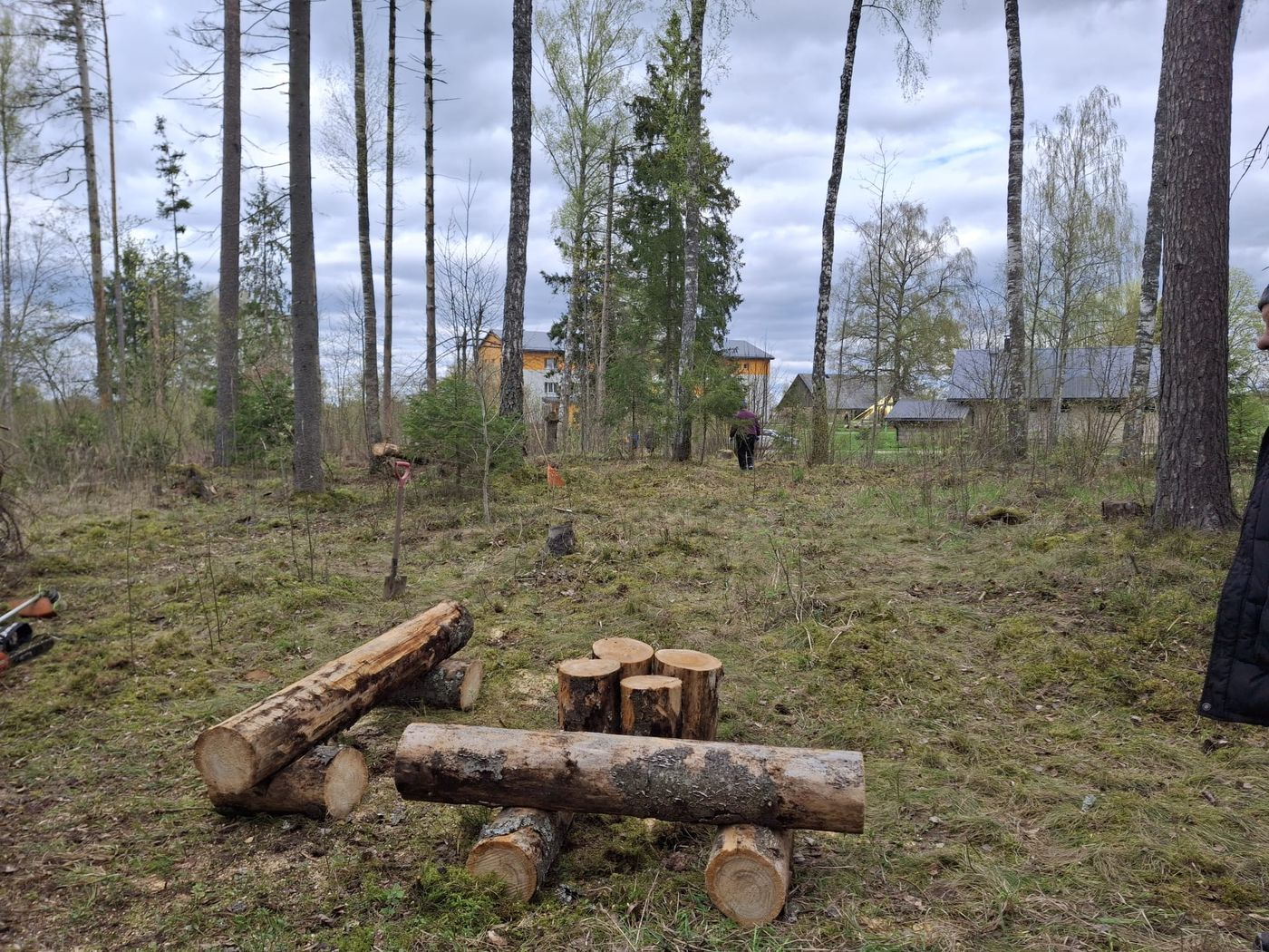 Talkas diena. Tiek sakopta filiāles apkārtne