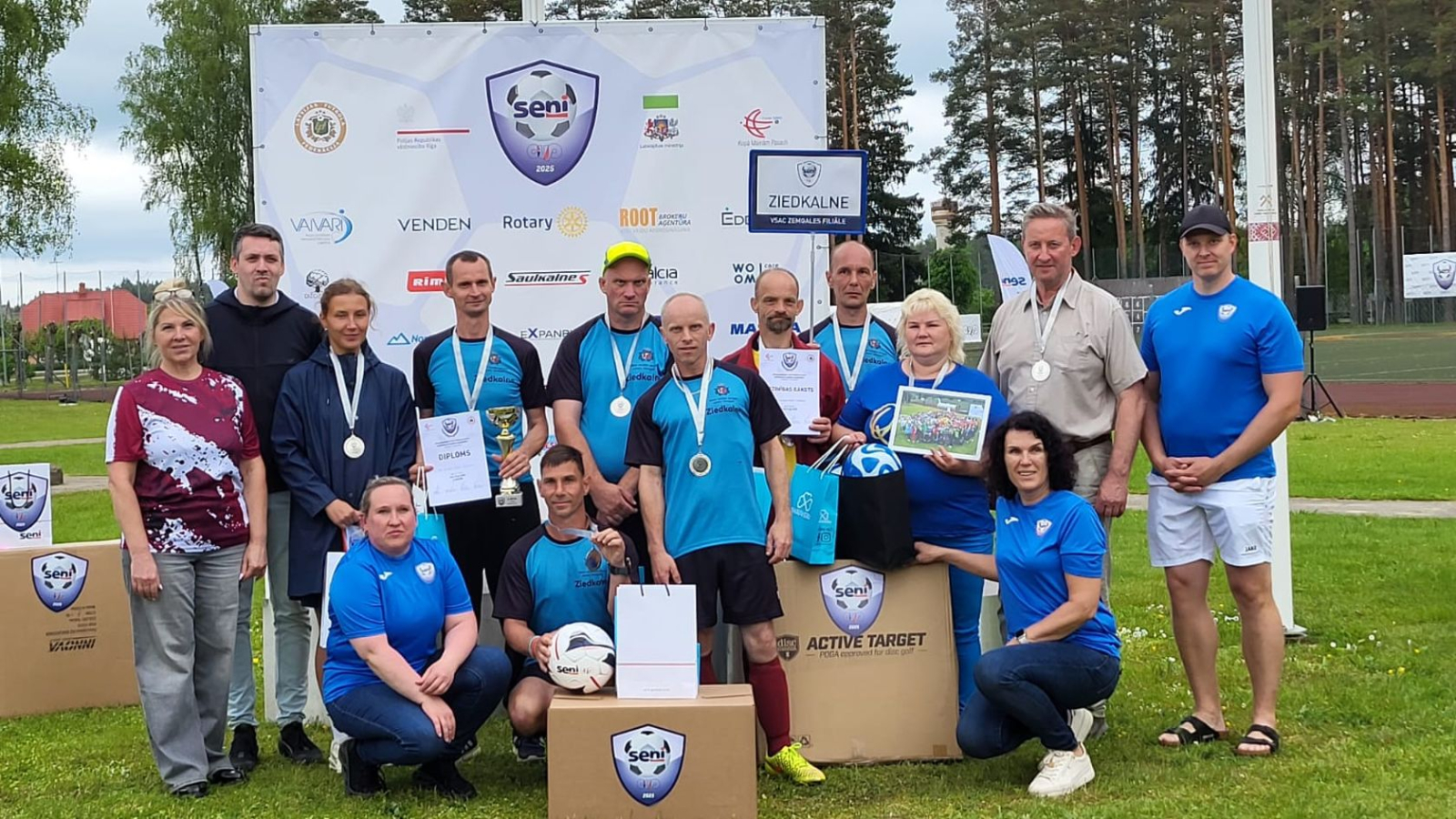 Seni Cup dalībnieku no valsts sociālās aprūpes centra Zemgale kopcilde
