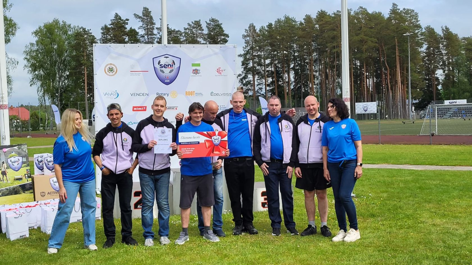 Seni Cup dalībnieku no valsts sociālās aprūpes centra Zemgale kopcilde