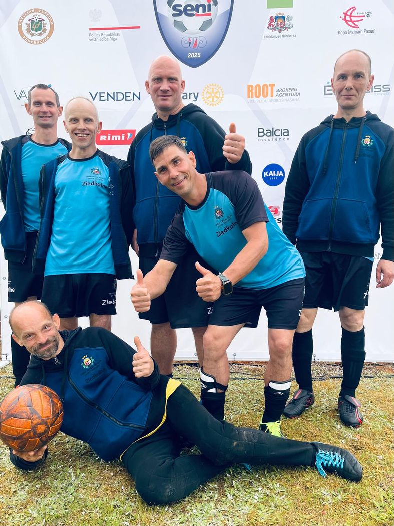 Seni Cup dalībnieku no valsts sociālās aprūpes centra Zemgale kopcilde