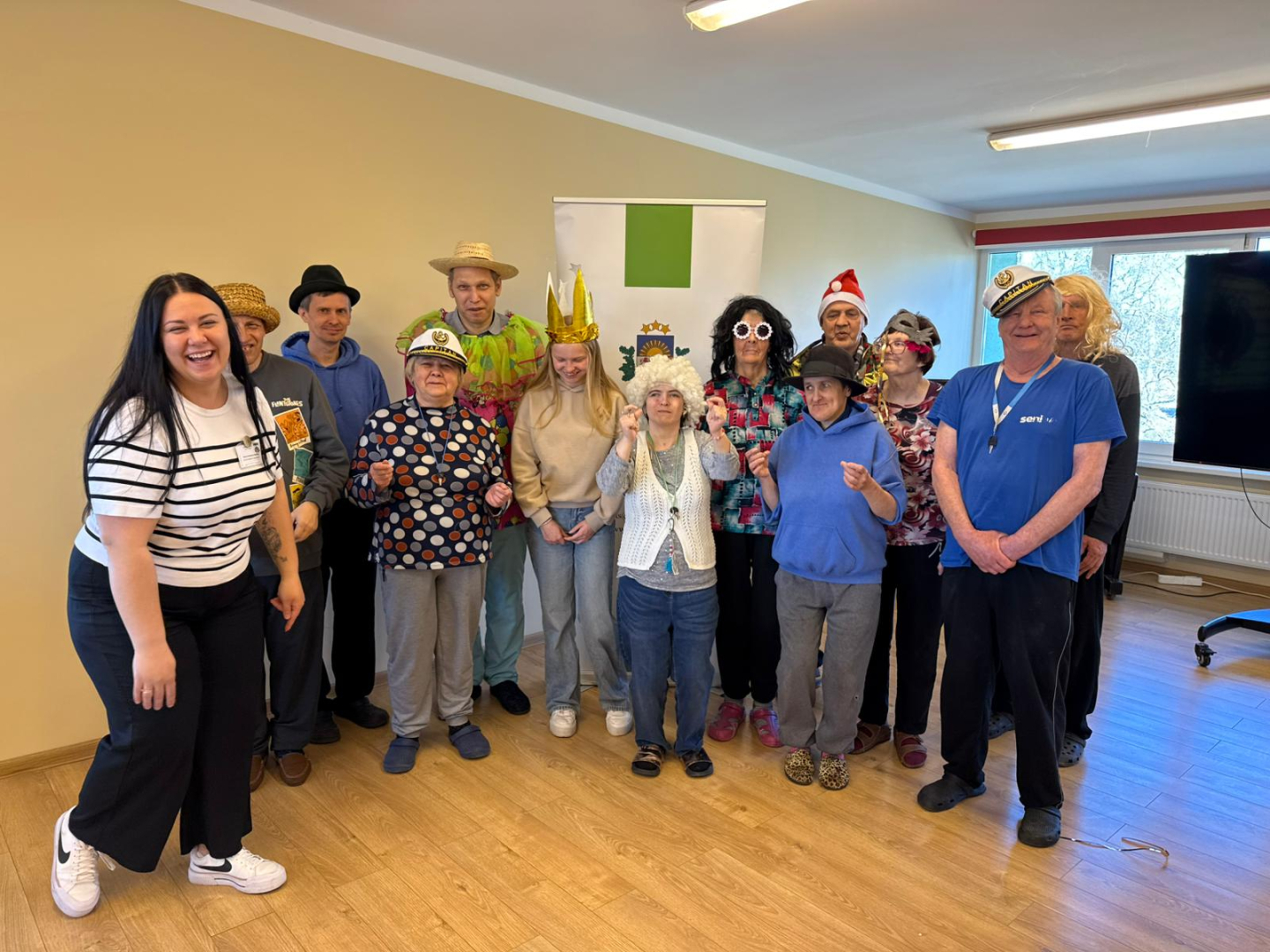 Kopbilde iedzīvotāji, jauniete un darbiniece