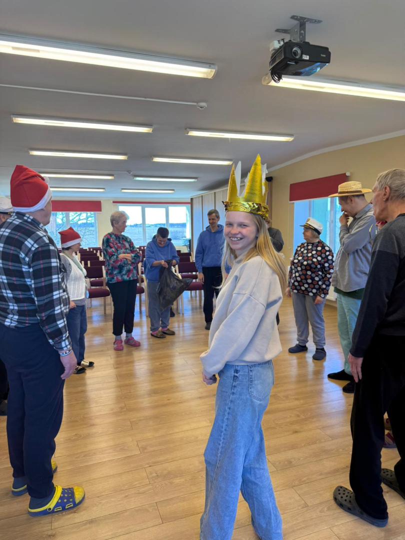 Jauniete smaida, vada aktivitāti iedzīvotājiem