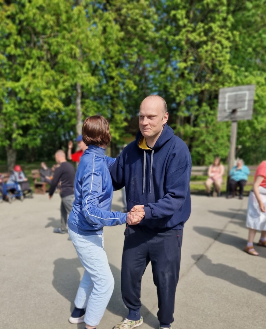 mates_dienas_diskoteka
