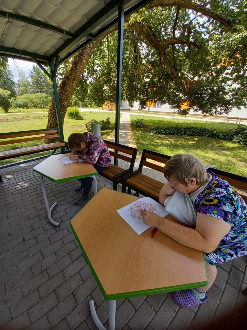 rozu_svetki_kisi_12
