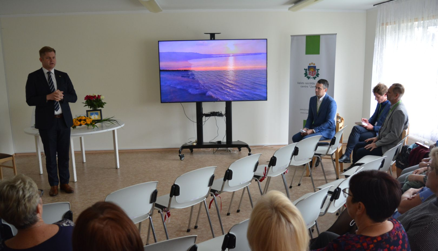 Labklājības ministrs G.Eglītis VSAC “Zemgale” filiālē “Rūja”