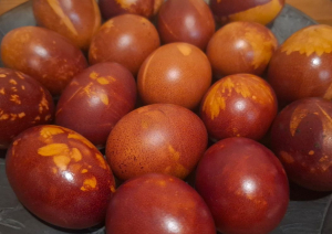 Krāsotas Lieldienu olas