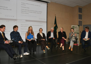 Notiek konferences paneļdiskusija